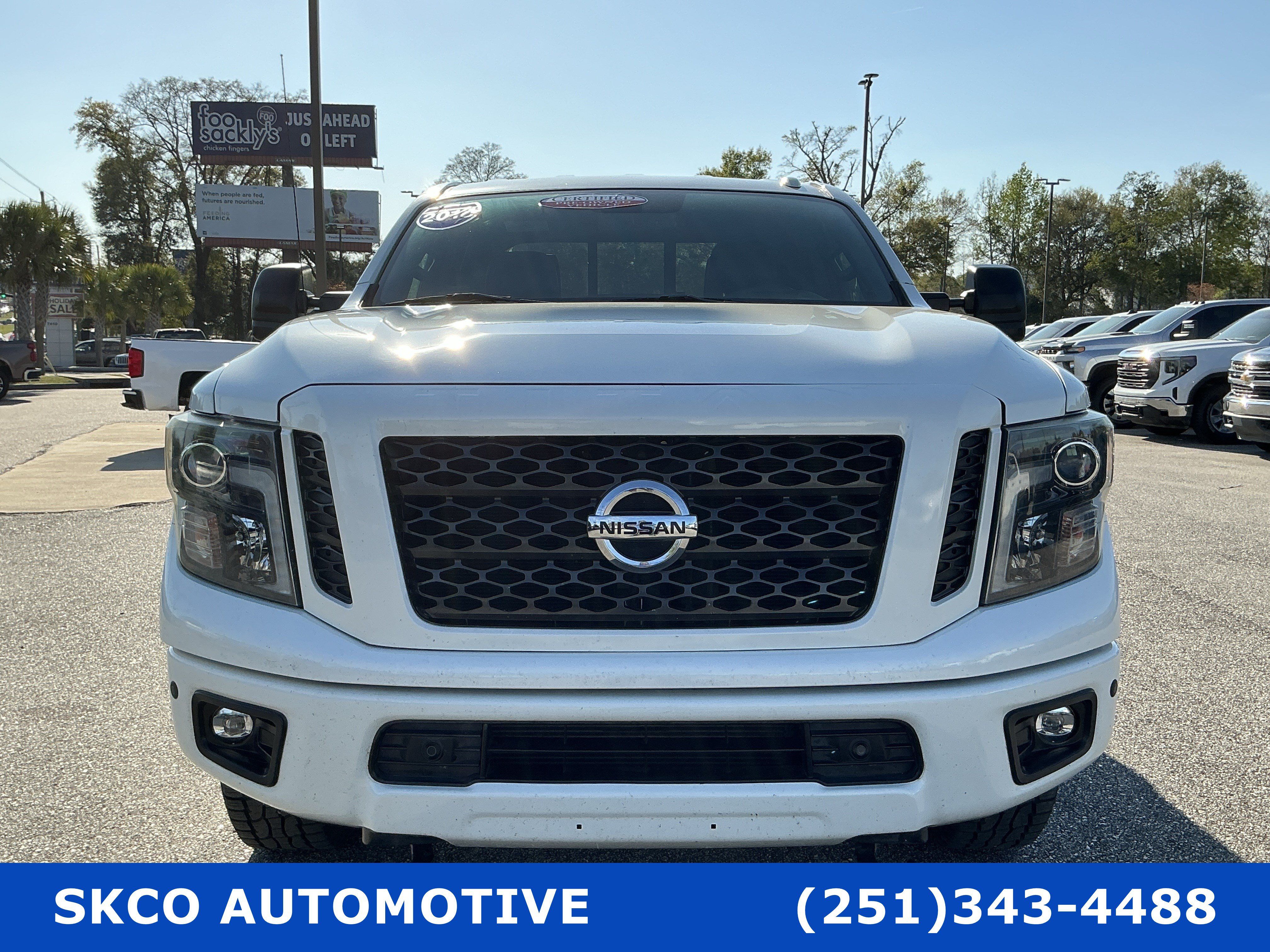 Used 2018 Nissan Titan SL w/ Midnight Edition AWD/4WD image 8