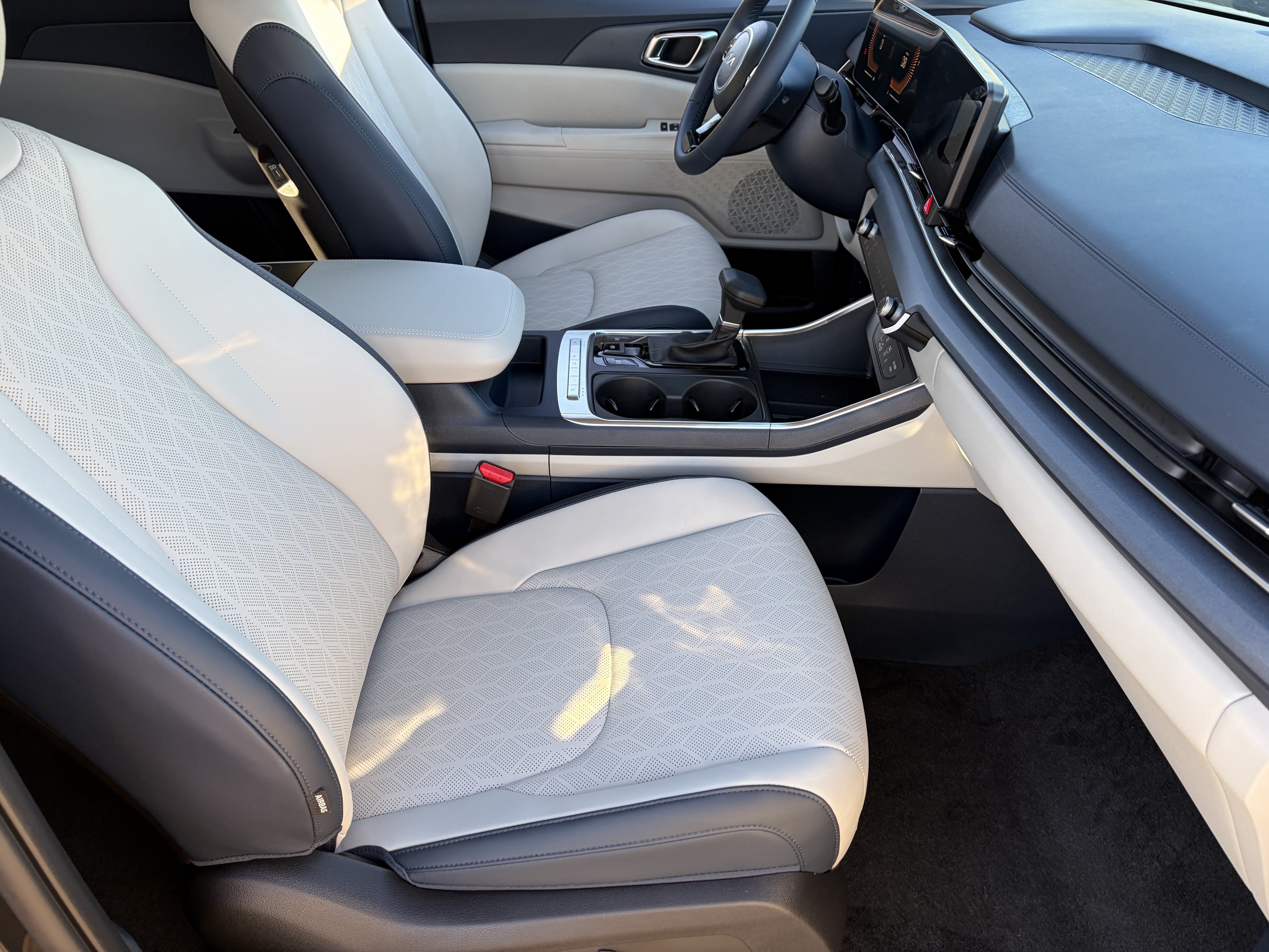 New 2026 Kia Carnival EX FWD image 9