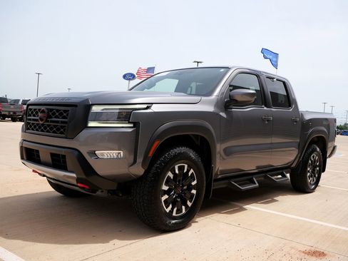 Used 2024 Nissan Frontier PRO-4X w/ Off-Road Protection Package AWD/4WD image 7