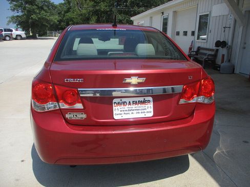 Used 2011 Chevrolet Cruze LT FWD image 14