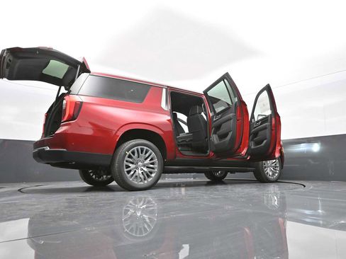 New 2025 GMC Yukon XL Elevation image 83