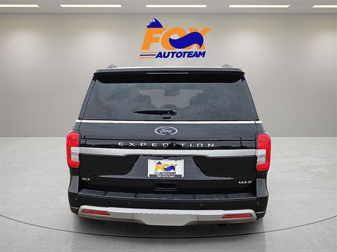 Used 2024 Ford Expedition Max XLT image 4