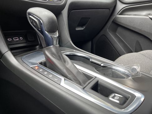 Used 2022 Chevrolet Equinox LT image 31