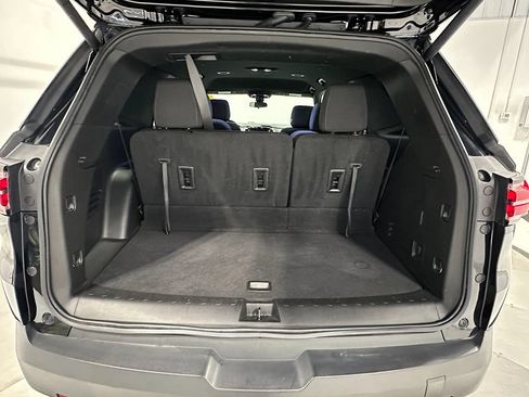 Used 2023 Chevrolet Traverse LT AWD/4WD image 5