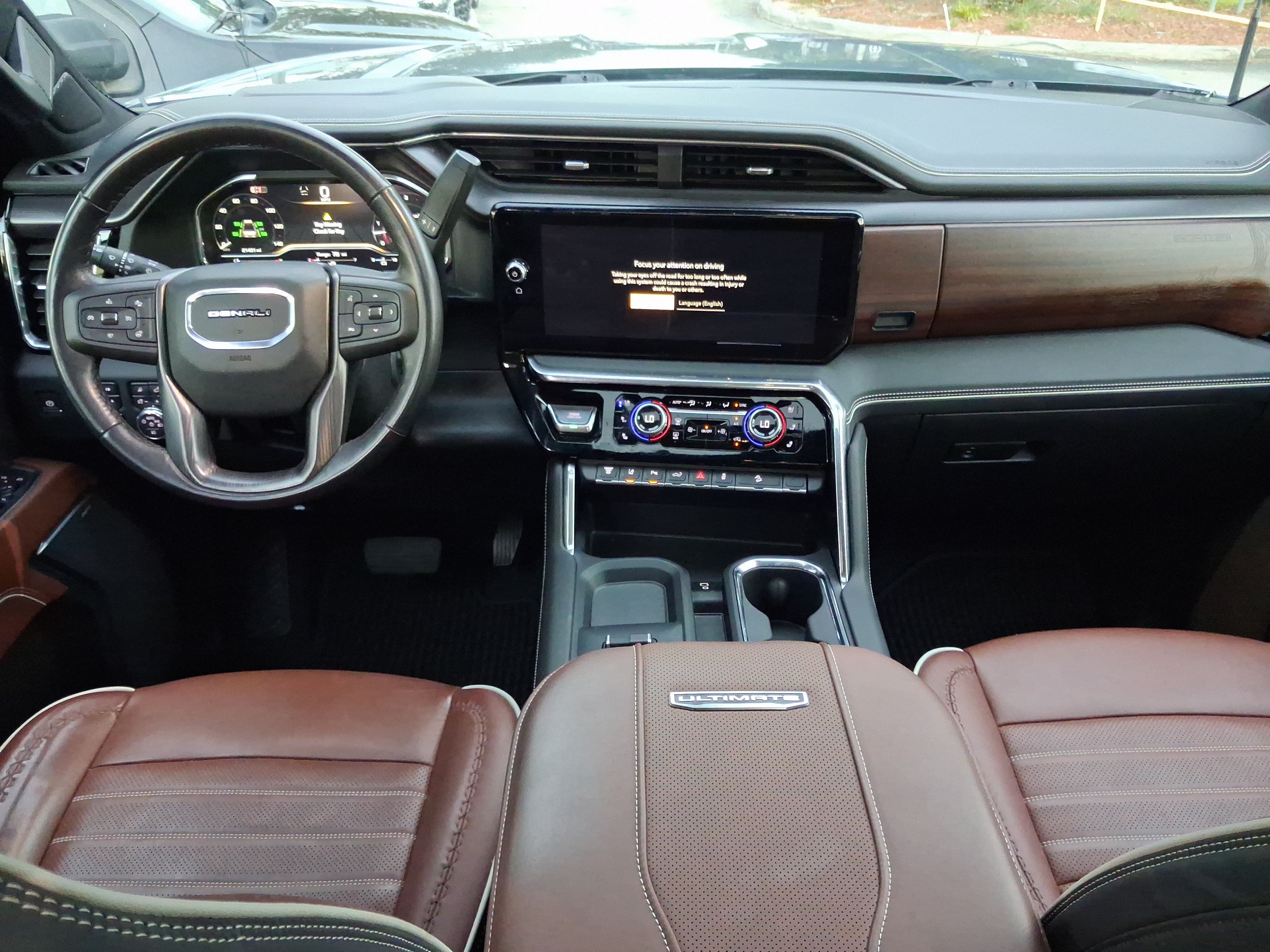 Used 2025 GMC Sierra 2500 Denali Ultimate AWD/4WD image 7