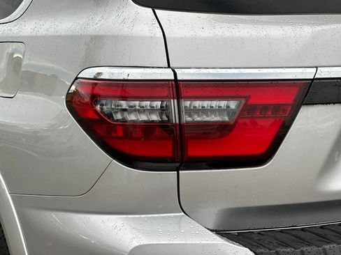 Used 2024 Nissan Armada SV image 34