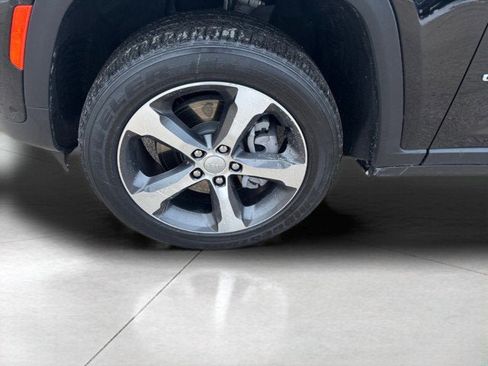 Used 2023 Jeep Grand Cherokee 4WD 4xe w/ Luxury Tech Group II image 23