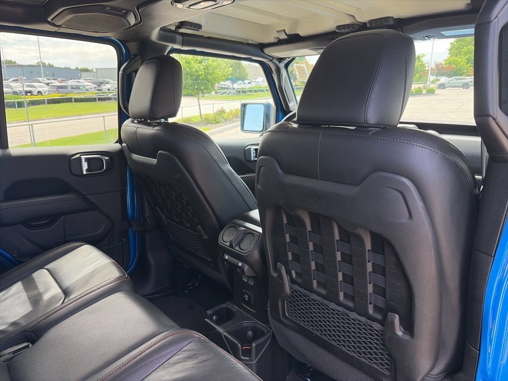 Used 2023 Jeep Gladiator Mojave w/ Cold Weather Group AWD/4WD image 38