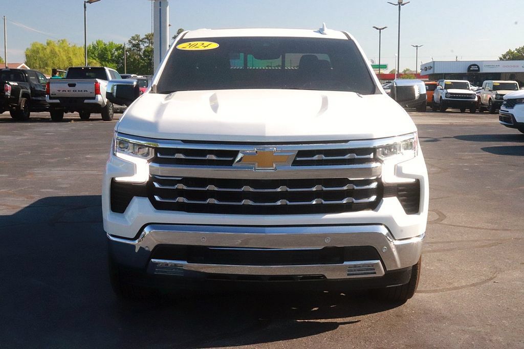 Used 2024 Chevrolet Silverado 1500 LTZ w/ Technology Package AWD/4WD image 2