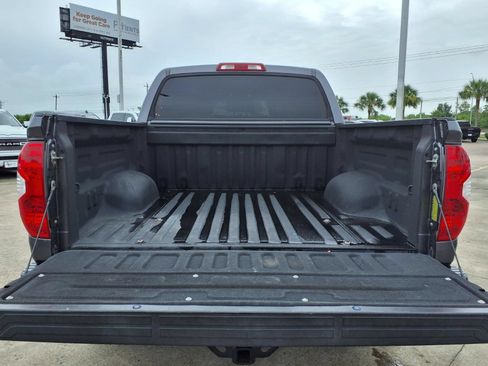 Used 2017 Toyota Tundra SR5 w/ SR5 Upgrade Package RWD image 7