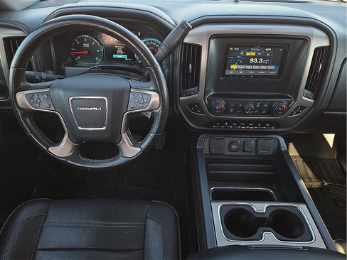 Used 2018 GMC Sierra 1500 Denali w/ Denali Ultimate Package image 9