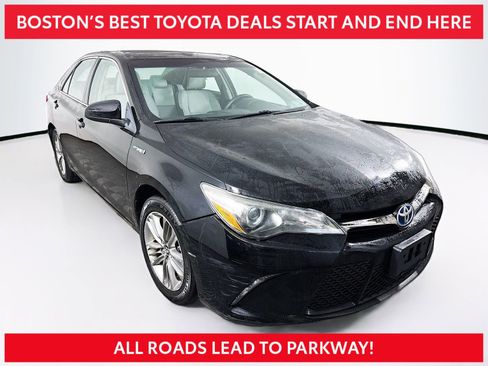 Used 2015 Toyota Camry SE w/ Moonroof Package image 1