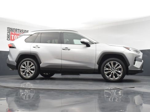Used 2020 Toyota RAV4 XLE Premium AWD/4WD image 30