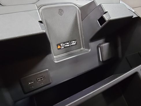 Used 2023 GMC Sierra 1500 SLT w/ SLT Premium Package image 23