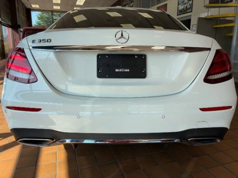 Used 2020 Mercedes-Benz E 350 Sedan image 10