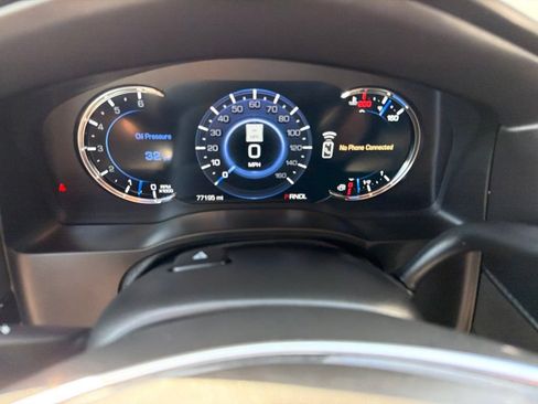 Used 2019 Cadillac Escalade ESV Platinum w/ Escalade Sport Edition AWD/4WD image 31