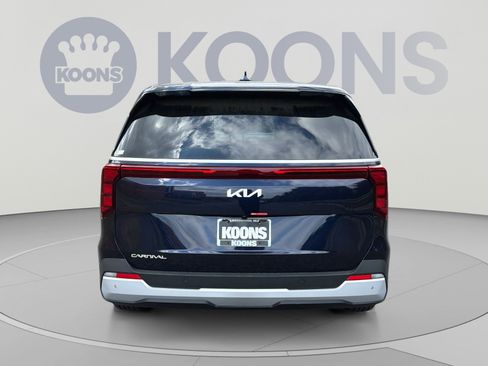 New 2026 Kia Carnival FWD image 5
