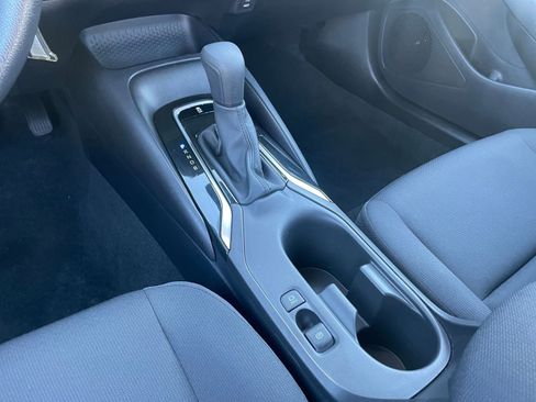 Used 2025 Toyota Corolla LE image 39