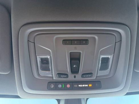 Used 2022 Chevrolet Silverado 1500 LT Trail Boss w/ LT Trail Boss Premium Package image 25