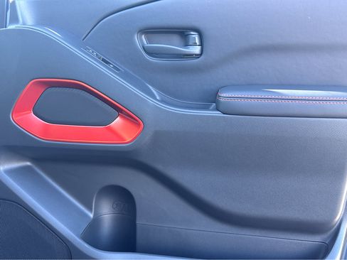 New 2026 Nissan Frontier PRO-4X w/ Pro-4x Convenience Package image 10