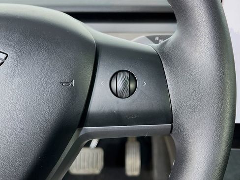 Used 2023 Tesla Model 3 Standard Range RWD image 13
