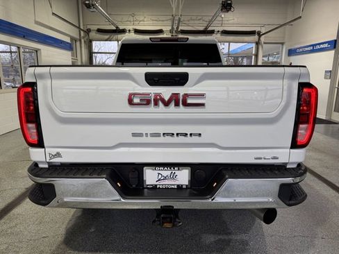 Used 2025 GMC Sierra 3500 SLE w/ SLE Value Package image 9