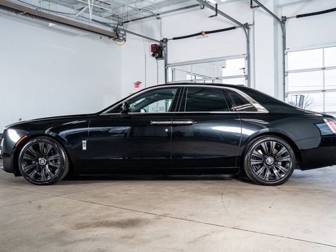 Used 2022 Rolls-Royce Ghost image 9