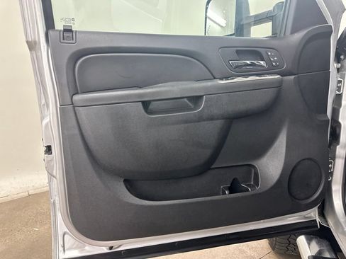 Used 2014 Chevrolet Silverado 2500 LTZ w/ LTZ Plus Package AWD/4WD image 34