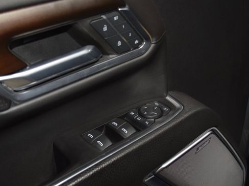 Used 2024 GMC Sierra 2500 Denali w/ Denali Reserve Package image 38