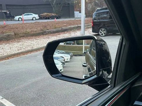 Used 2023 Cadillac Escalade ESV Premium Luxury image 43