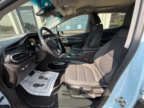 Used 2023 Chevrolet Bolt LT FWD image 10