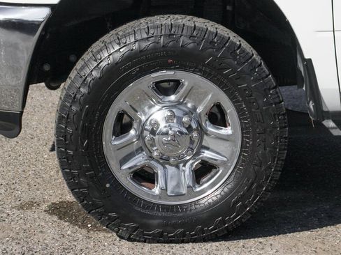 Used 2017 RAM 2500 SLT image 38