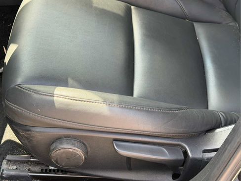 Used 2024 MAZDA MAZDA3 s FWD image 3