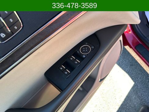 Used 2019 Lincoln Nautilus Select image 11