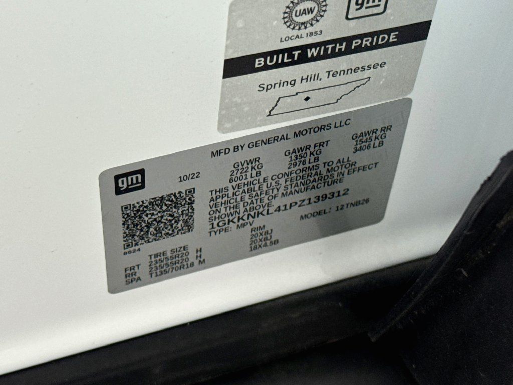Used 2023 GMC Acadia SLE w/ Driver Convenience Package FWD image 36