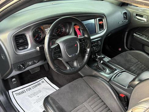 Used 2017 Dodge Charger R/T RWD image 33
