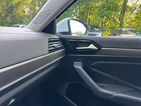 Used 2019 Volkswagen Jetta SEL Premium image 26