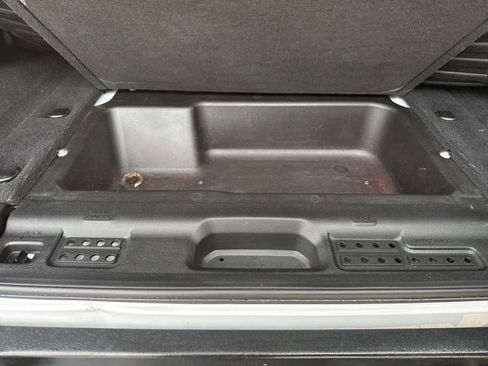 Used 2018 Jeep Wrangler Unlimited Sport image 38