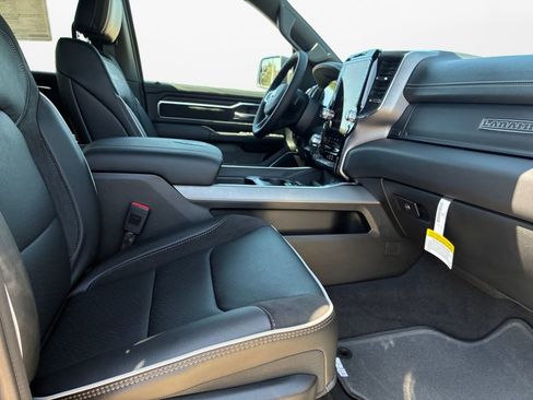 New 2026 RAM 1500 Laramie AWD/4WD image 24