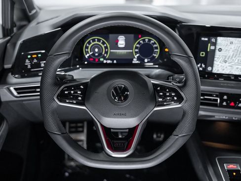 Used 2022 Volkswagen GTI SE image 41