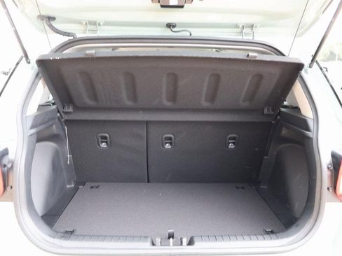 New 2025 Hyundai Venue Limited image 15