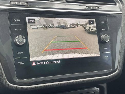 Used 2022 Volkswagen Tiguan SEL R-Line image 28