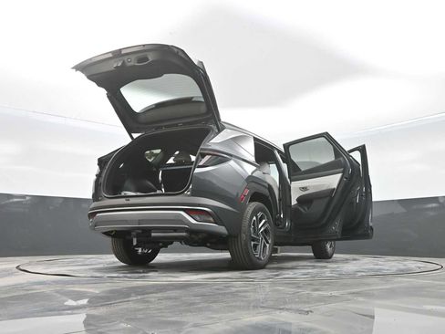 New 2026 Hyundai Tucson Limited w/ Tow & Go Package image 44