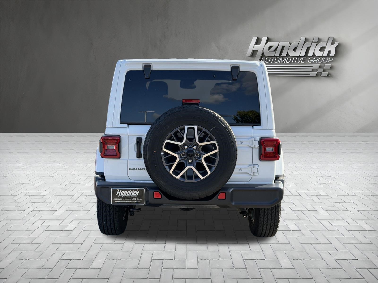 Used 2026 Jeep Wrangler Unlimited Sahara AWD/4WD image 9
