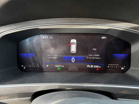 Certified 2022 Volkswagen Tiguan SE image 11