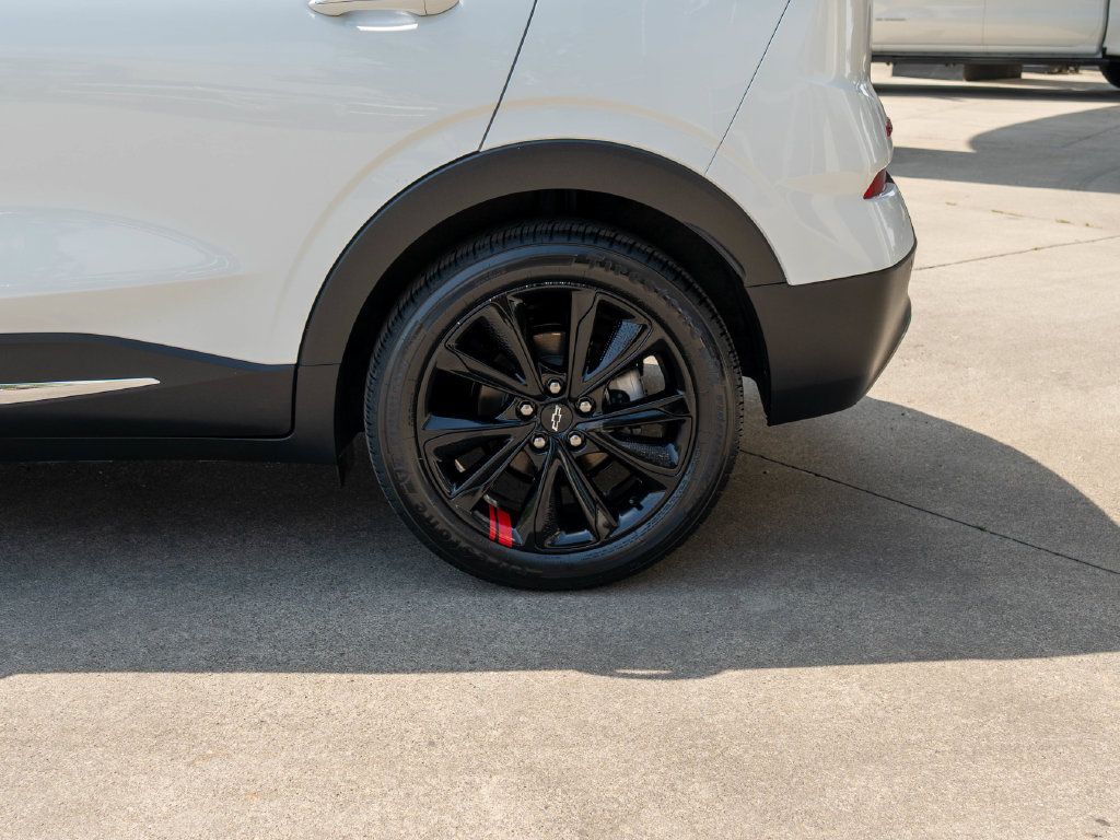 Certified 2023 Chevrolet Bolt EUV Premier w/ Redline Edition FWD image 33