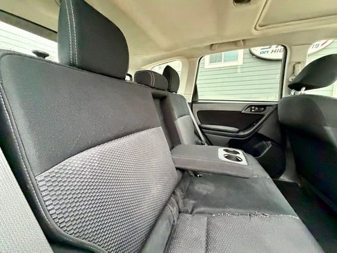 Used 2016 Subaru Forester 2.5i Premium image 15