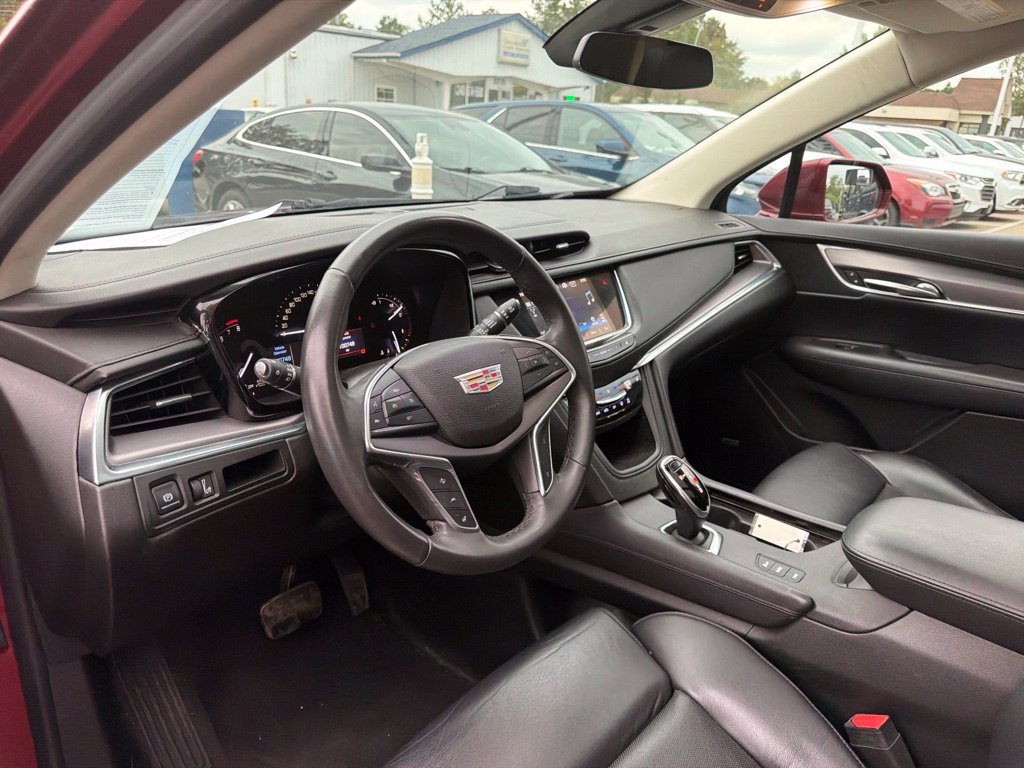 Used 2017 Cadillac XT5 Luxury w/ Driver Awareness Package AWD/4WD image 10