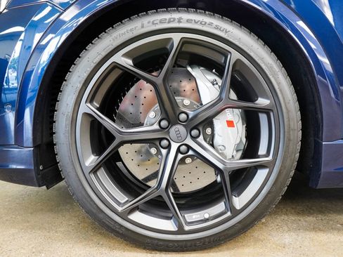 Used 2026 Audi RS Q8 performance AWD/4WD image 9