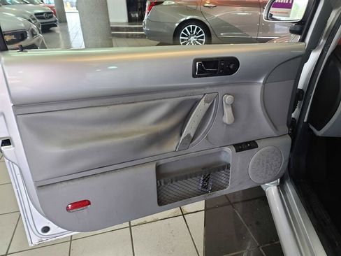 Used 2000 Volkswagen Beetle GL image 8